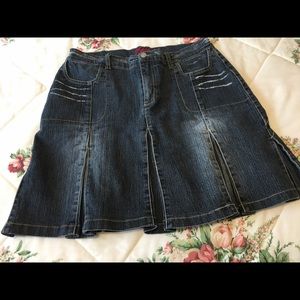 Goddess Jean Pleated Skirt Stretch fit Pockets